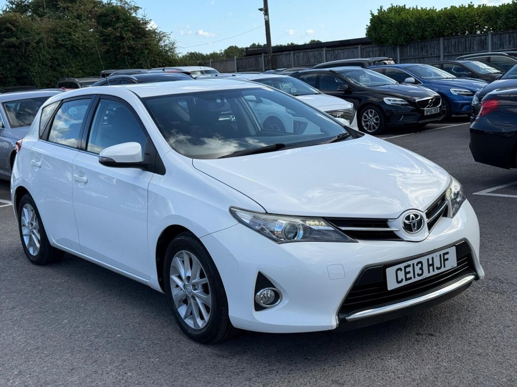 2013 Toyota AURIS